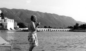 Prayers,-Pushkar,-India.jpg