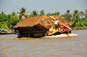Rice-husk-boat,-Mekong.jpg