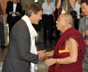 Mayor-Robertson-with-HRH-Dalai-Lama.jpg