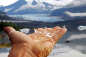 Melting-glacier-c60.jpg