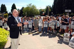 Paul-Moist,-CUPE-Strike-North-Van.jpg